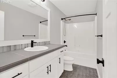 205 W Taylor Ct, Newberg, OR 97132 - Photo 25