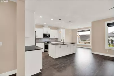 205 W Taylor Ct, Newberg, OR 97132 - Photo 7