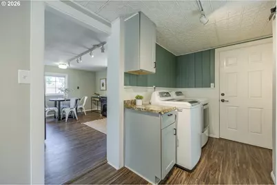 1222 E St, Springfield, OR 97477 - Photo 21