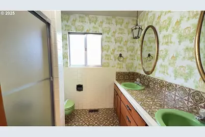 1214 SE 179th Ave, Portland, OR 97233 - Photo 17