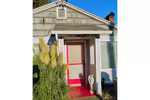 1443 NW Fairmount St, Roseburg, OR 97470 - Photo 3