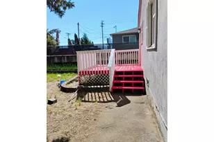1443 NW Fairmount St, Roseburg, OR 97470 - Photo 23