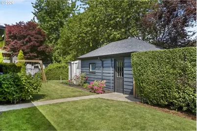 8257 N Emerald Ave, Portland, OR 97217 - Photo 43