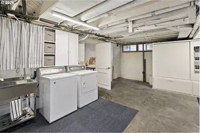 8257 N Emerald Ave, Portland, OR 97217 - Photo 35