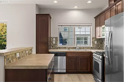 8778 NE Delamere Way, Hillsboro, OR 97006 - Photo 11