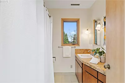 1350 S Carey Ln, Portland, OR 97219 - Photo 17