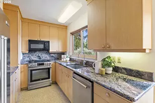 1350 S Carey Ln, Portland, OR 97219 - Photo 15