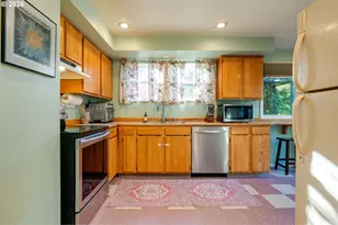 407 NE 13th St, McMinnville, OR 97128 - Photo 17