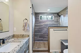 692 Echo Dr, Roseburg, OR 97470 - Photo 21