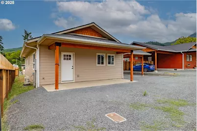 130 E Date, Powers, OR 97466 - Photo 3