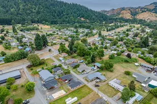 130 E Date, Powers, OR 97466 - Photo 29