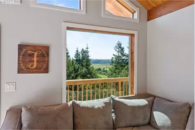 94171 Crystol Creek Ln, Coquille, OR 97423 - Photo 11