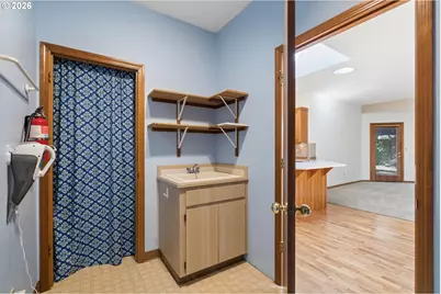 13935 SW Weir Rd, Beaverton, OR 97008 - Photo 43