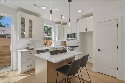 6603 N Seneca St, Portland, OR 97203 - Photo 5