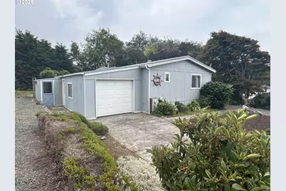 1057 NE 12th Ave, Rockaway Beach, OR 97136 - Photo 5