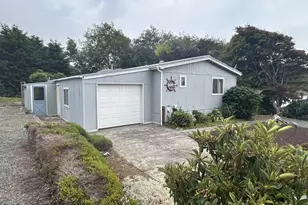 1057 NE 12th Ave, Rockaway Beach, OR 97136 - Photo 5