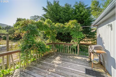 1057 NE 12th Ave, Rockaway Beach, OR 97136 - Photo 25