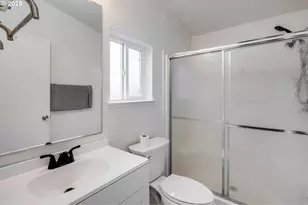 3921 Pacific Cir, Hubbard, OR 97032 - Photo 21