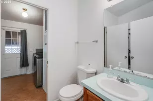 3921 Pacific Cir, Hubbard, OR 97032 - Photo 15