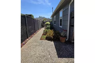 94183 8th St, Gold Beach, OR 97444 - Photo 33