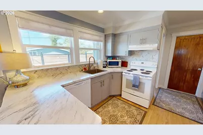 94183 8th St, Gold Beach, OR 97444 - Photo 13