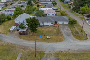 2343 Harris St, Myrtle Point, OR 97458 - Photo 35