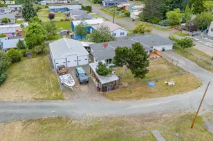 2343 Harris St, Myrtle Point, OR 97458 - Photo 3