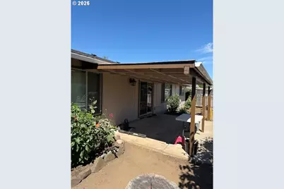 2047 Orr Ln, Eugene, OR 97405 - Photo 25