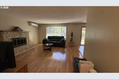2047 Orr Ln, Eugene, OR 97405 - Photo 5
