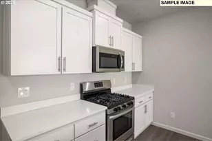 51097 SW Amsterdam Ln, Scappoose, OR 97056 - Photo 11