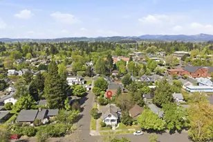 135 SE Evans St, McMinnville, OR 97128 - Photo 39