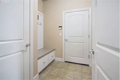 18366 SW Florendo Ln, Beaverton, OR 97007 - Photo 17