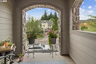 18366 SW Florendo Ln, Beaverton, OR 97007 - Photo 19