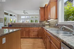 18366 SW Florendo Ln, Beaverton, OR 97007 - Photo 13