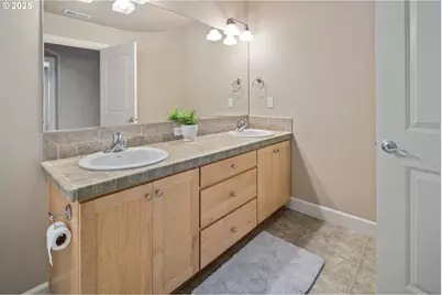 18366 SW Florendo Ln, Beaverton, OR 97007 - Photo 23