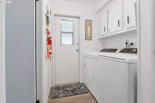 1225 W 10th Ave, Junction City, OR 97448 - Photo 15