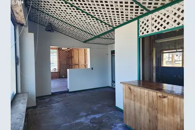 311 6th St, Port Orford, OR 97465 - Photo 9