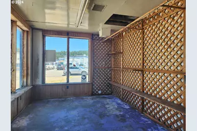 311 6th St, Port Orford, OR 97465 - Photo 11