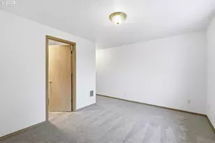 442 SE 4th St, Troutdale, OR 97060 - Photo 29