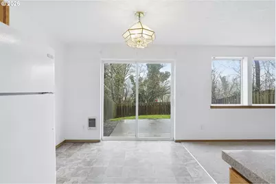 442 SE 4th St, Troutdale, OR 97060 - Photo 15