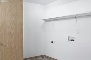 442 SE 4th St, Troutdale, OR 97060 - Photo 23