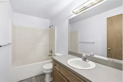 442 SE 4th St, Troutdale, OR 97060 - Photo 37