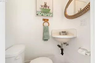9704 SE Reedway St, Portland, OR 97266 - Photo 13