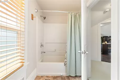 9704 SE Reedway St, Portland, OR 97266 - Photo 25