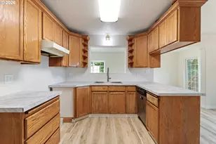 32605 Old Bunker Hill Rd, Saint Helens, OR 97051 - Photo 5