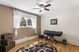 13725 NE Fremont Ct, Portland, OR 97230 - Photo 25