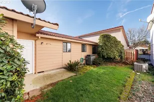 1205 E Johnson Ct, Newberg, OR 97132 - Photo 21