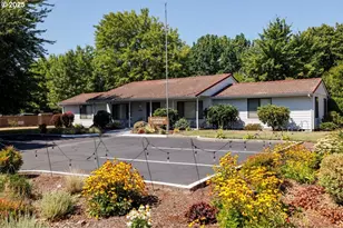 1205 E Johnson Ct, Newberg, OR 97132 - Photo 29