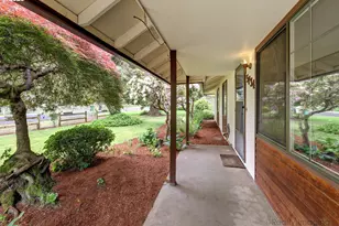 5734 Kenny St, Lake Oswego, OR 97035 - Photo 3