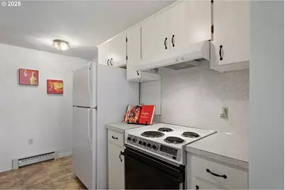 11490 SW Crown Dr #4, King City, OR 97224 - Photo 15